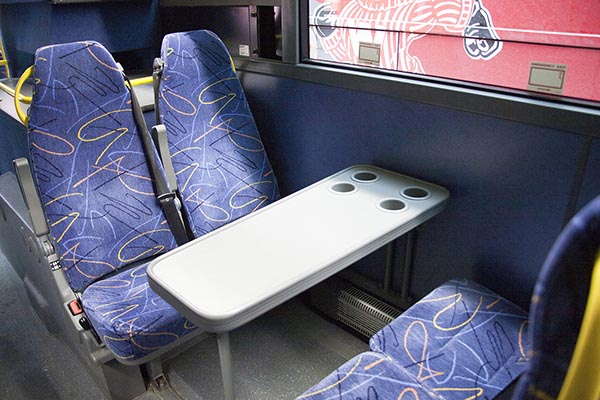 DD4 Charter Bus